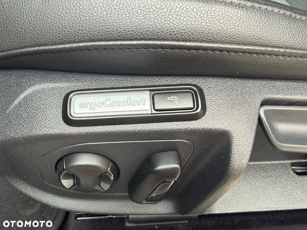 Volkswagen Arteon 2.0 TDI SCR DSG Elegance - 29