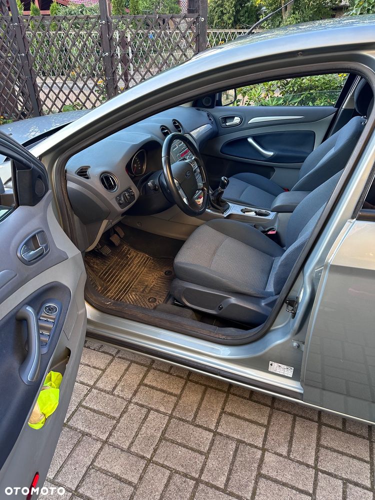 Ford Mondeo 2.0 Gold X - 16