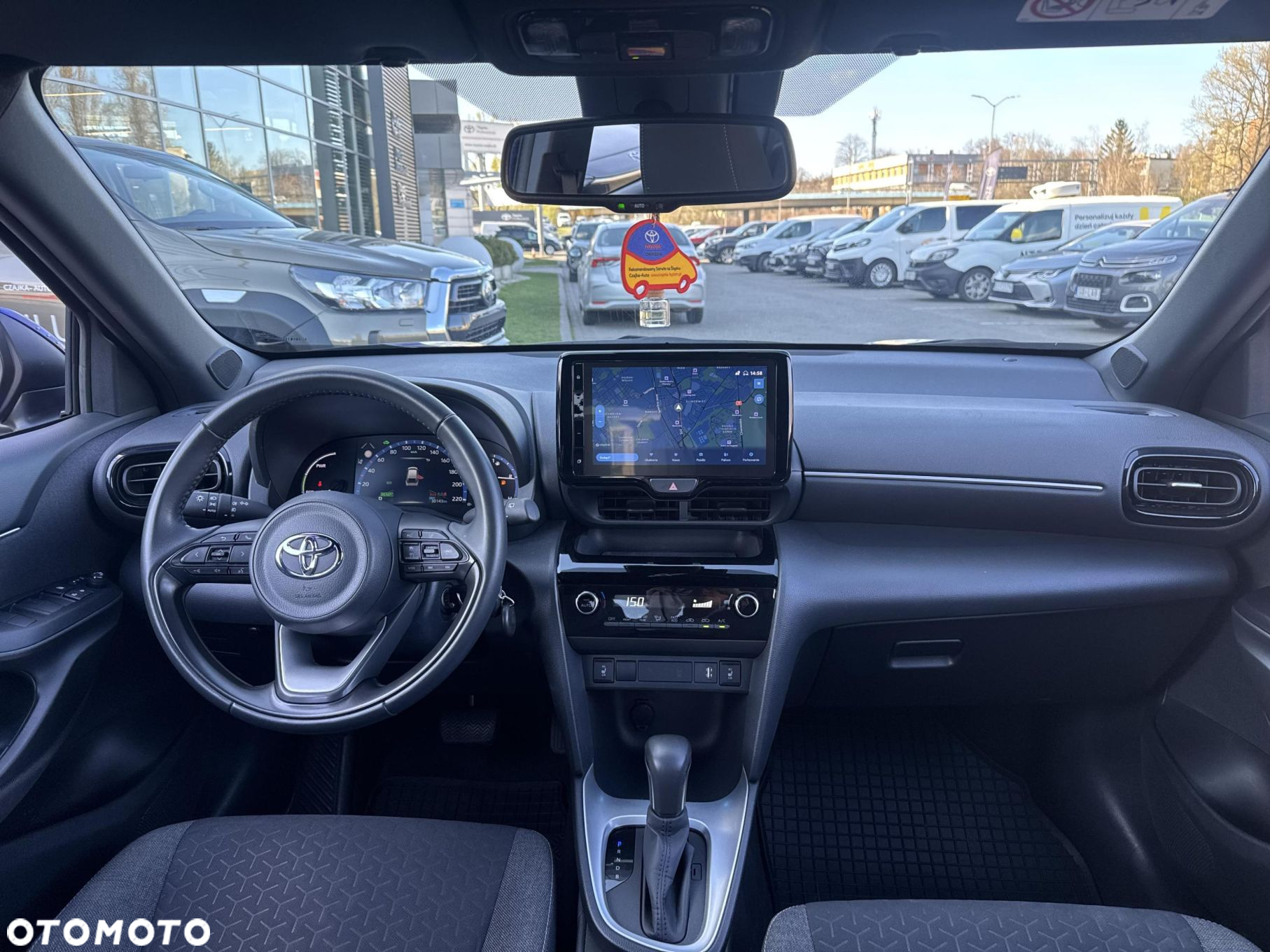 Toyota Yaris Cross - 12