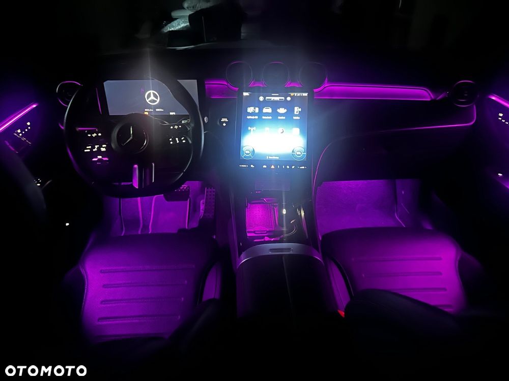 Mercedes-Benz GLC - 27