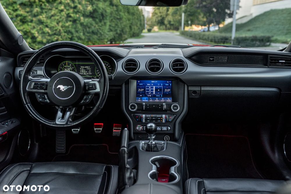 Ford Mustang 5.0 V8 GT - 28