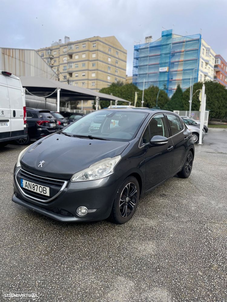 Peugeot 208 1.6 e-HDi Allure - 2