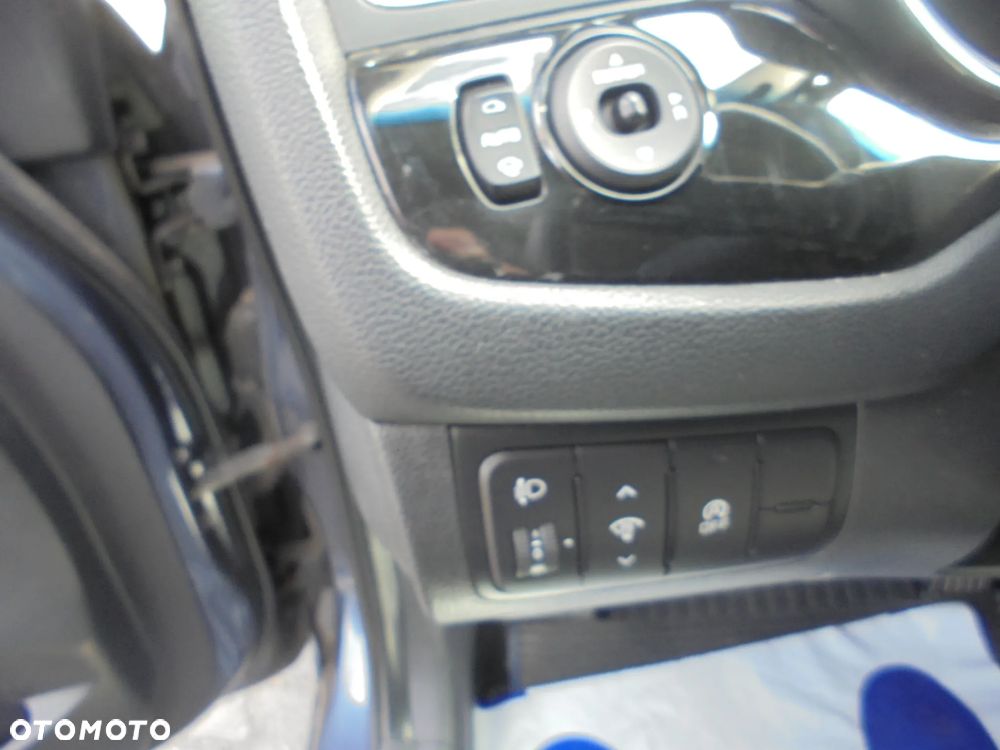 Kia Ceed 1.6 GDI Edition 7 - 9