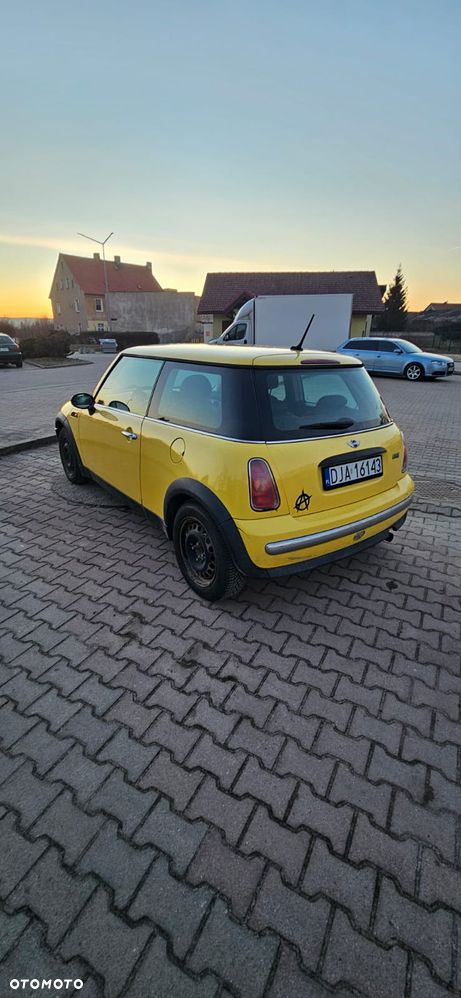 MINI ONE Standard - 7