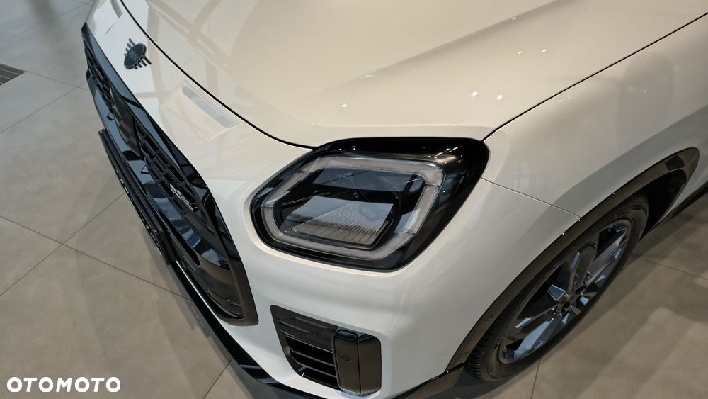 MINI Countryman Cooper S ALL4 John Cooper Works Trim - 4