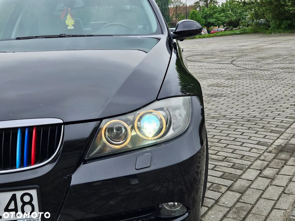 BMW Seria 3 320i - 15