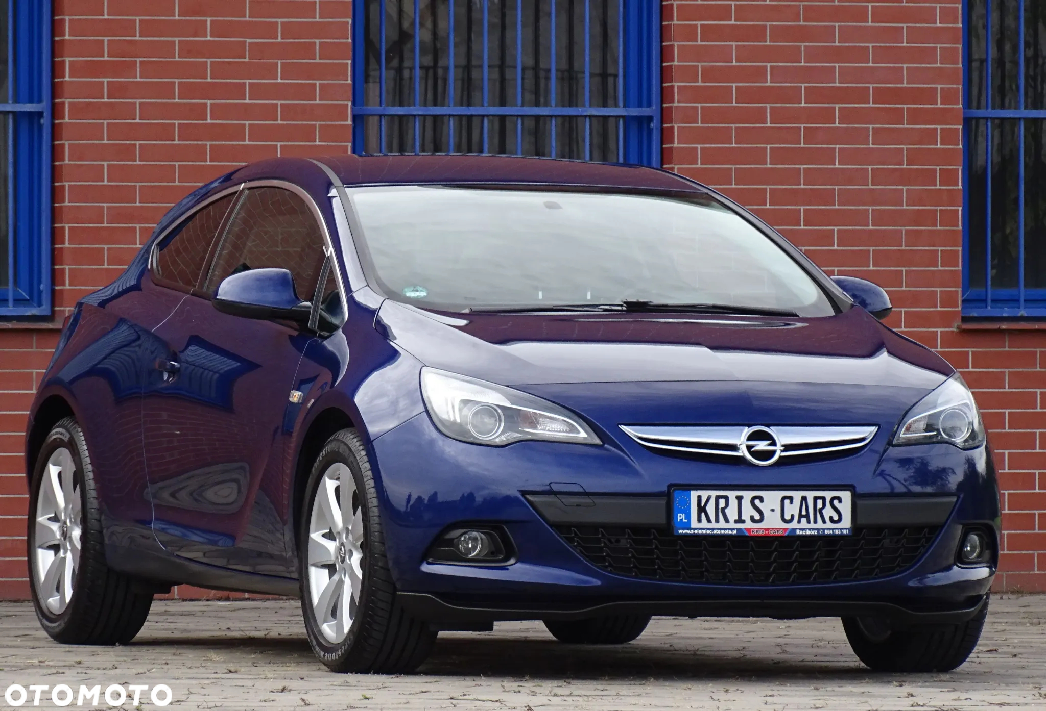 Opel Astra IV GTC 1.4 T Sport - 3