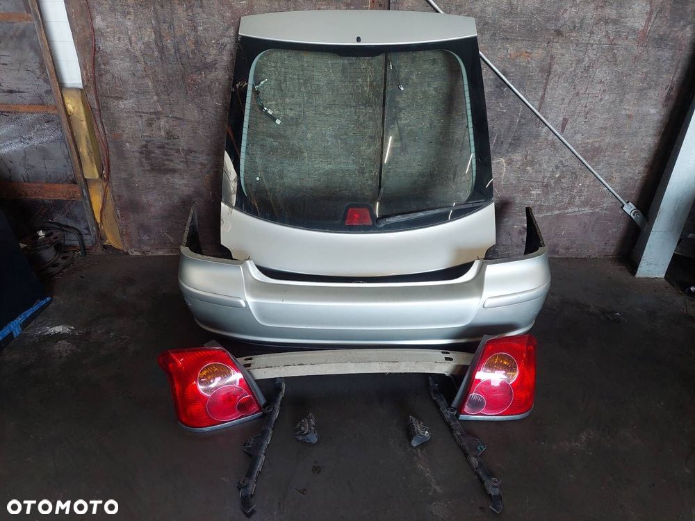 KOMPLETNY TYŁ KLAPA BAGAŻNIKA ZDERZAK TYŁ LAMPY AVENSIS T25 HB 1C0 - 1