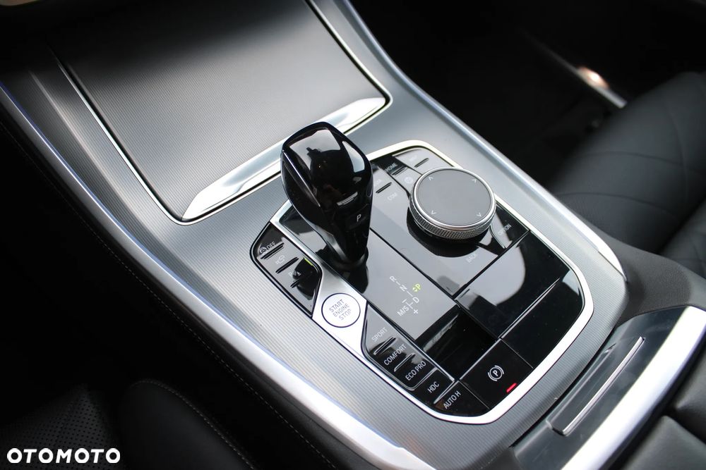 BMW X5 xDrive40d mHEV sport - 24