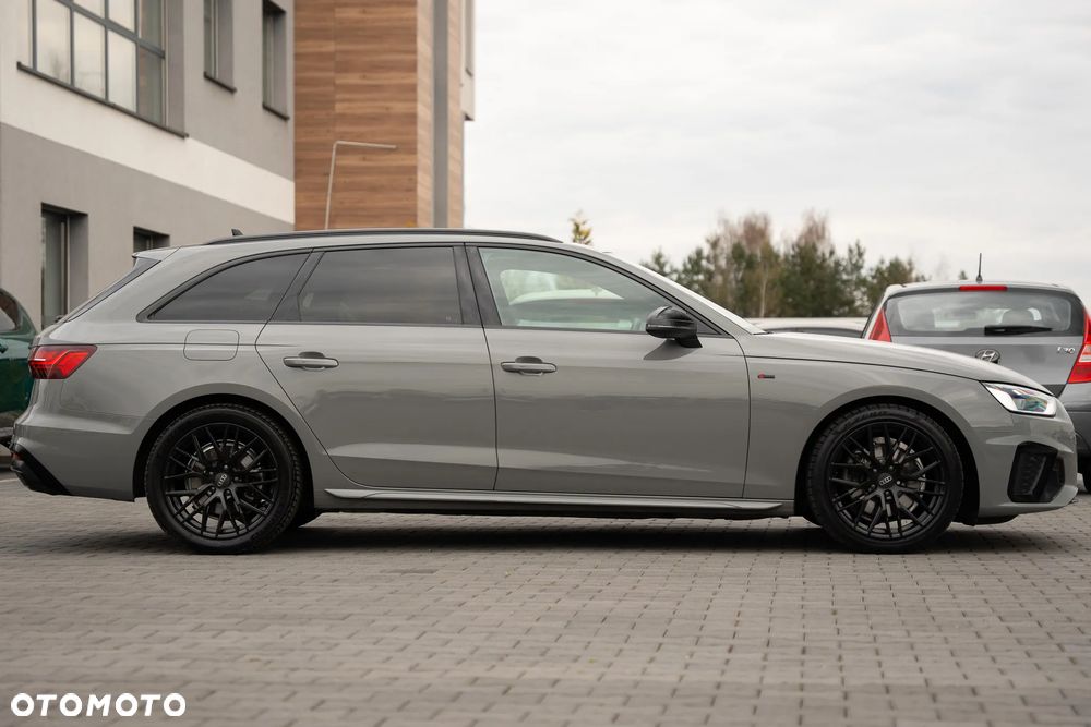 Audi A4 Avant 35 TFSI S tronic S line - 15