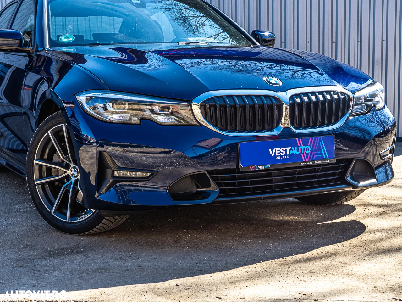BMW Seria 3 330i AT - 22