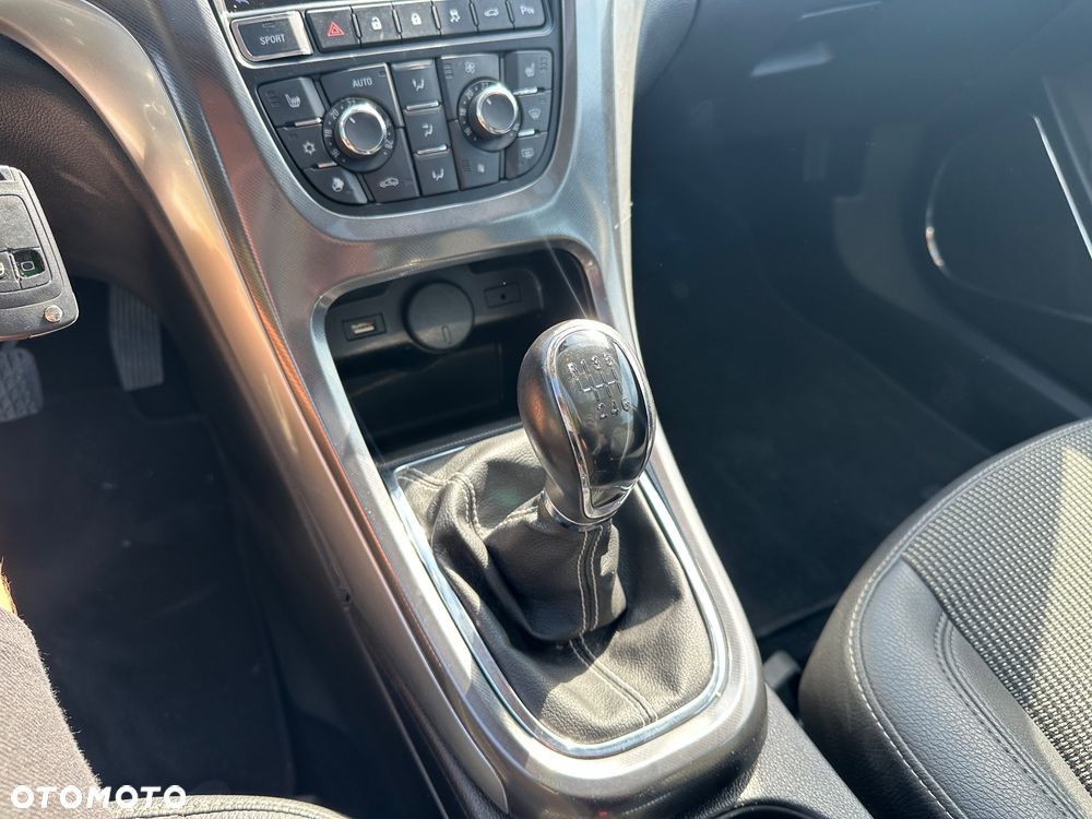 Opel Astra 1.6 Turbo Innovation - 27