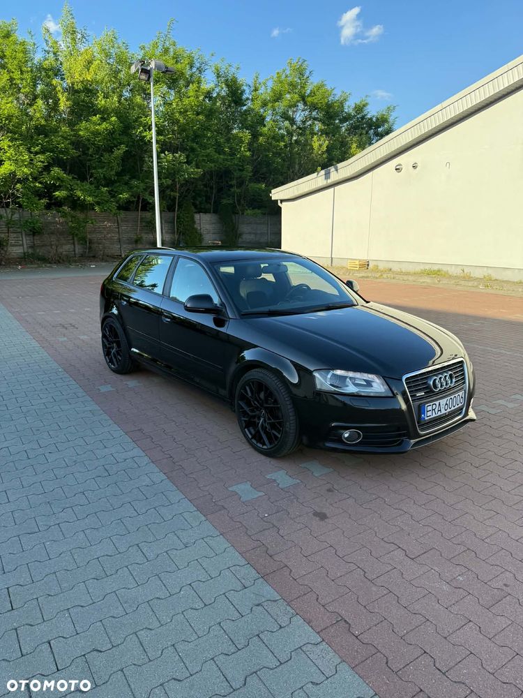 Audi A3 Sportback 2.0 TFSI (DSG) S tronic S line Sportpaket plus - 2
