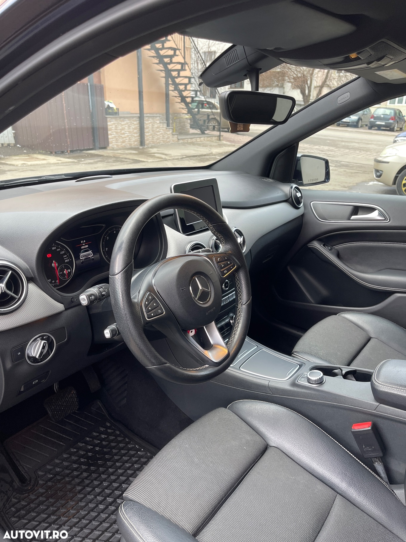 Mercedes-Benz B - 5