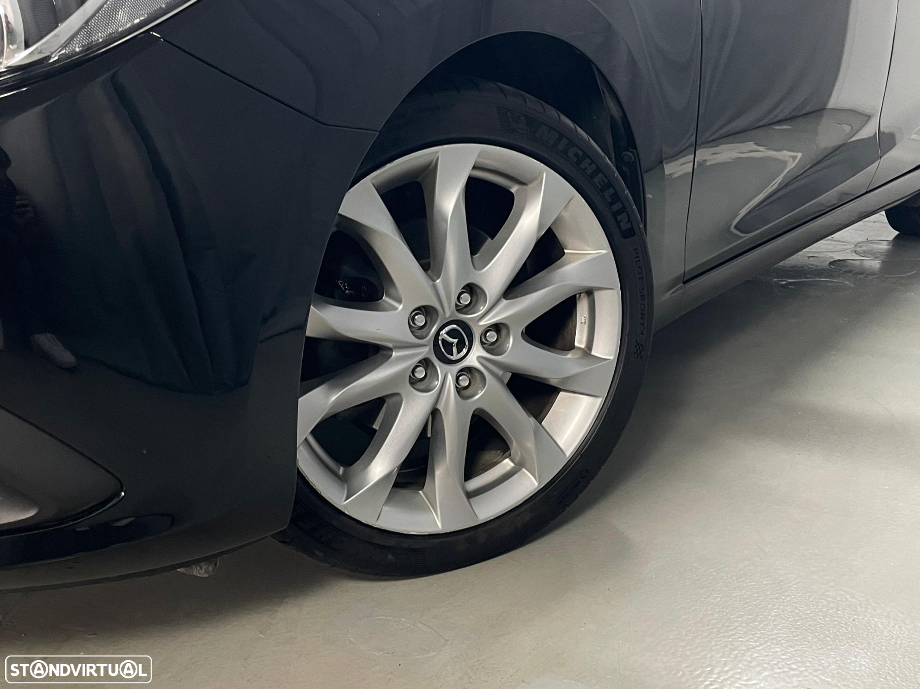 Mazda 3 - 6