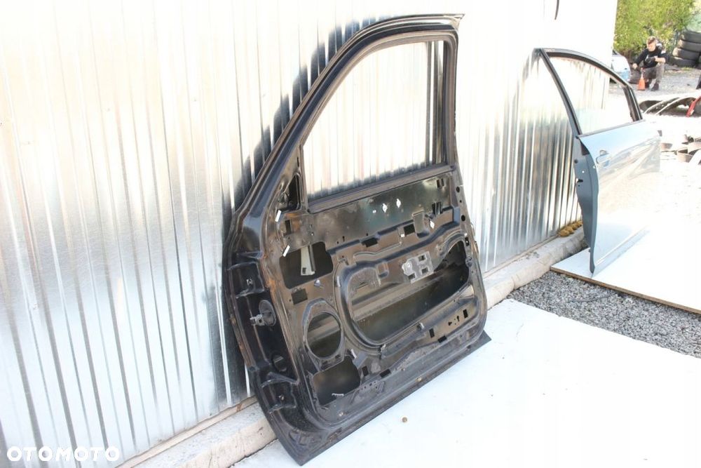 DRZWI PRAWY PRZÓD ESCALADE - 06r - 7