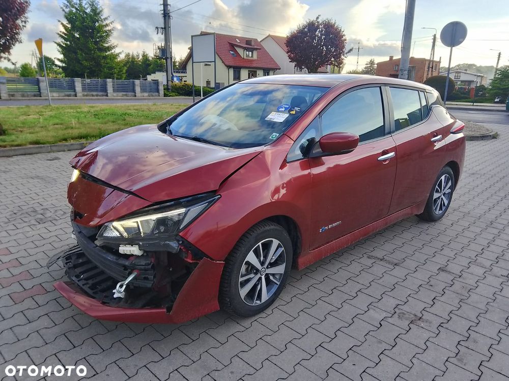 Nissan Leaf - 1