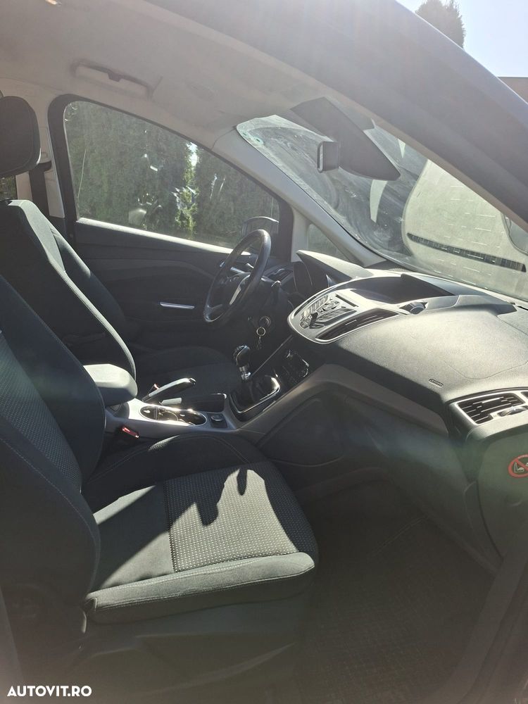 Ford C-Max - 10