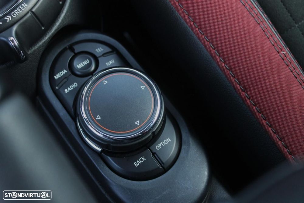 MINI 3 Portas John Cooper Works Auto Desportiva - 28