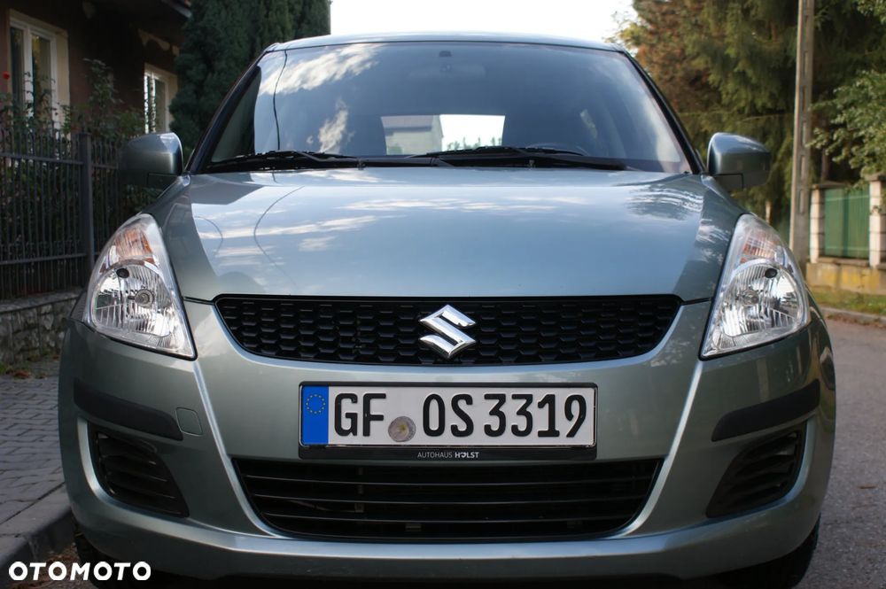 Suzuki Swift 2011 photo 2
