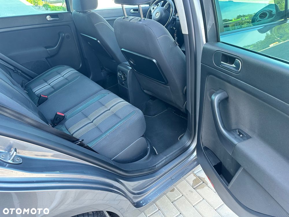 Volkswagen Golf Plus 2.0 TDI Highline - 17