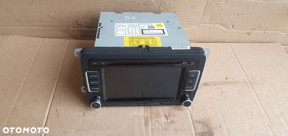Radio radioodtwarzacz oryginał BDB KOD VW Passat B6 3C8035190 - 2