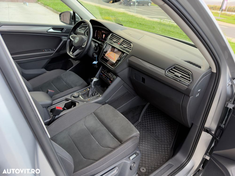 Volkswagen Tiguan 2.0 TDI SCR 4MOTION DSG Elegance - 34