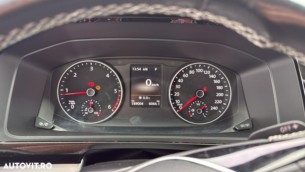 Volkswagen Multivan - 4