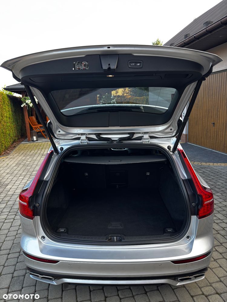 Volvo V60 D4 R-Design - 10