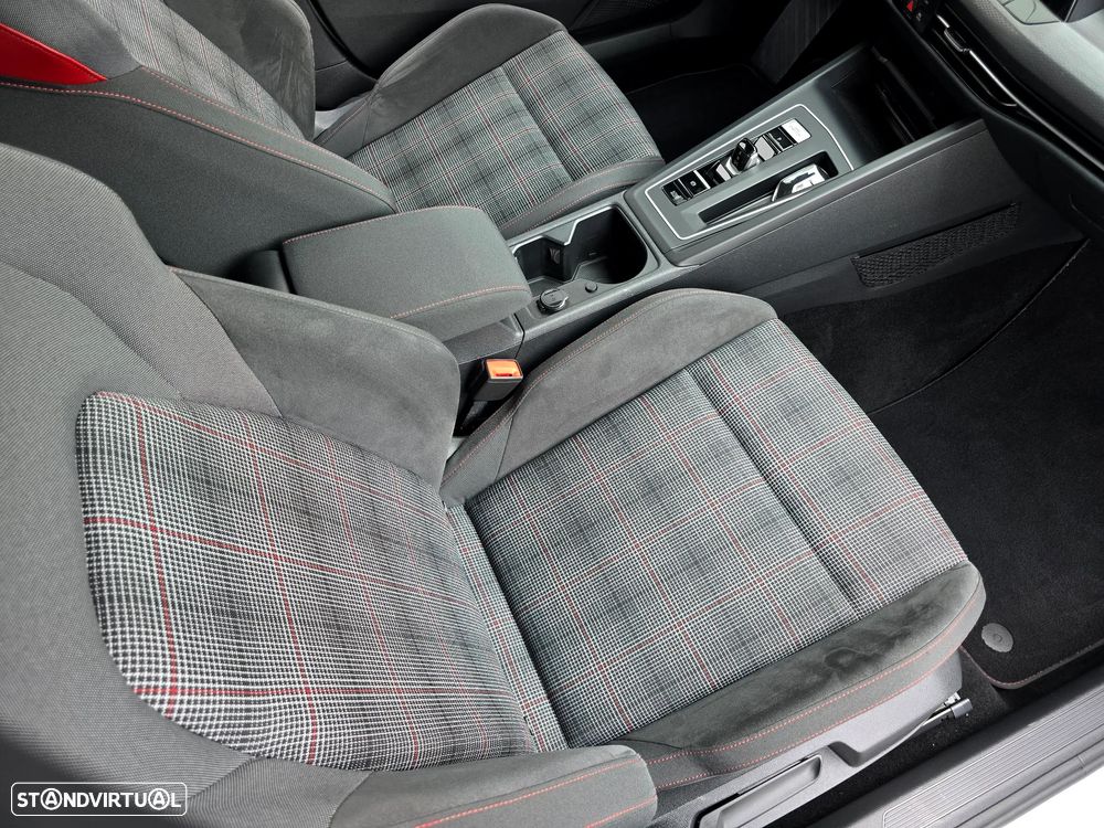 VW Golf 2.0 TSI GTI DSG - 34