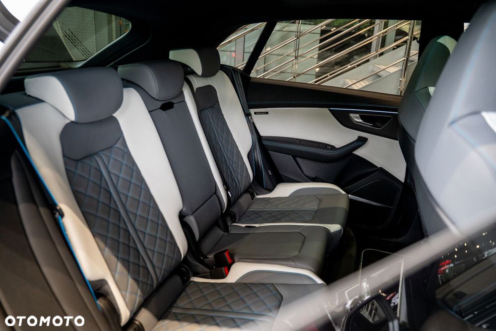 Audi Q8 - 18
