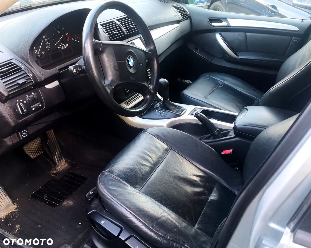 BMW X5 3.0 i - 10