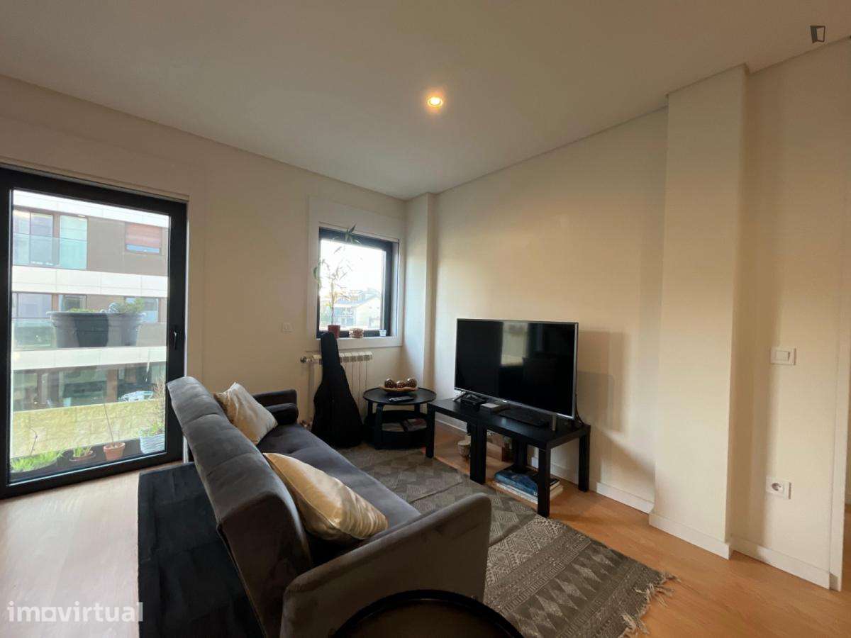 Apartamento com 1 quartos - localizado em Ramalde Porto - Grande imagem: 3/30