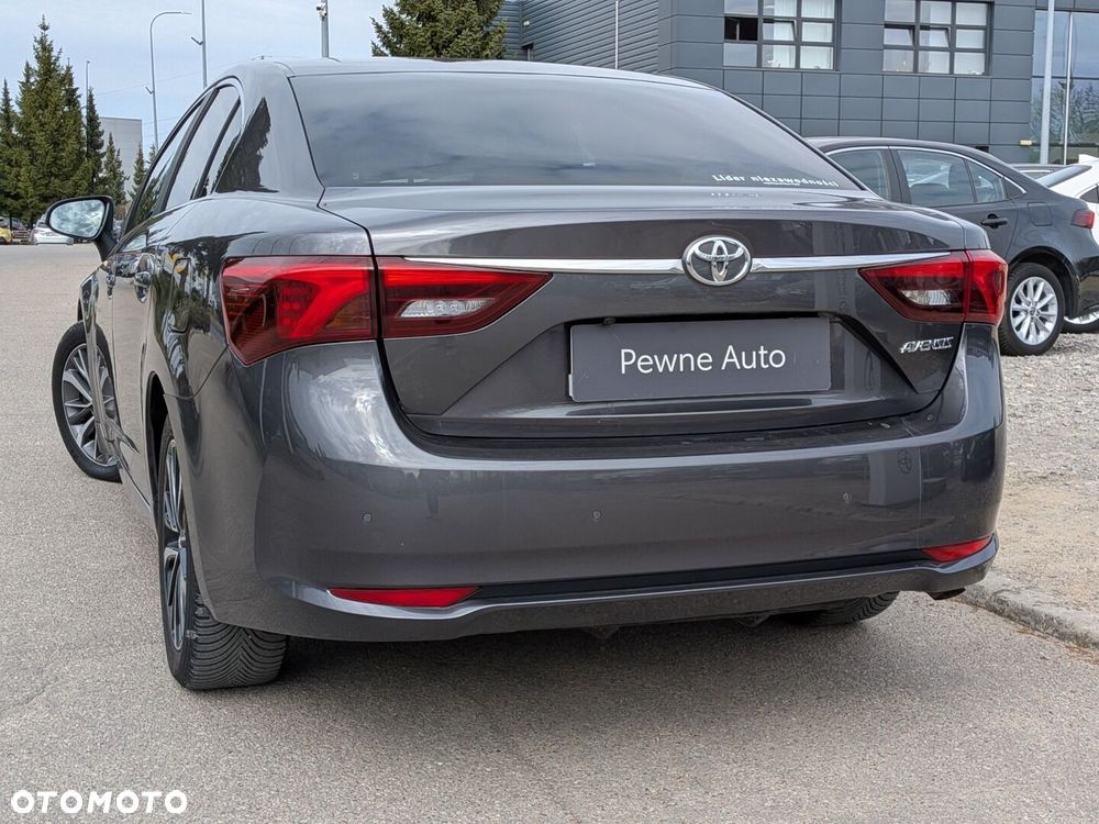 Toyota Avensis 2.0 D-4D Premium - 15