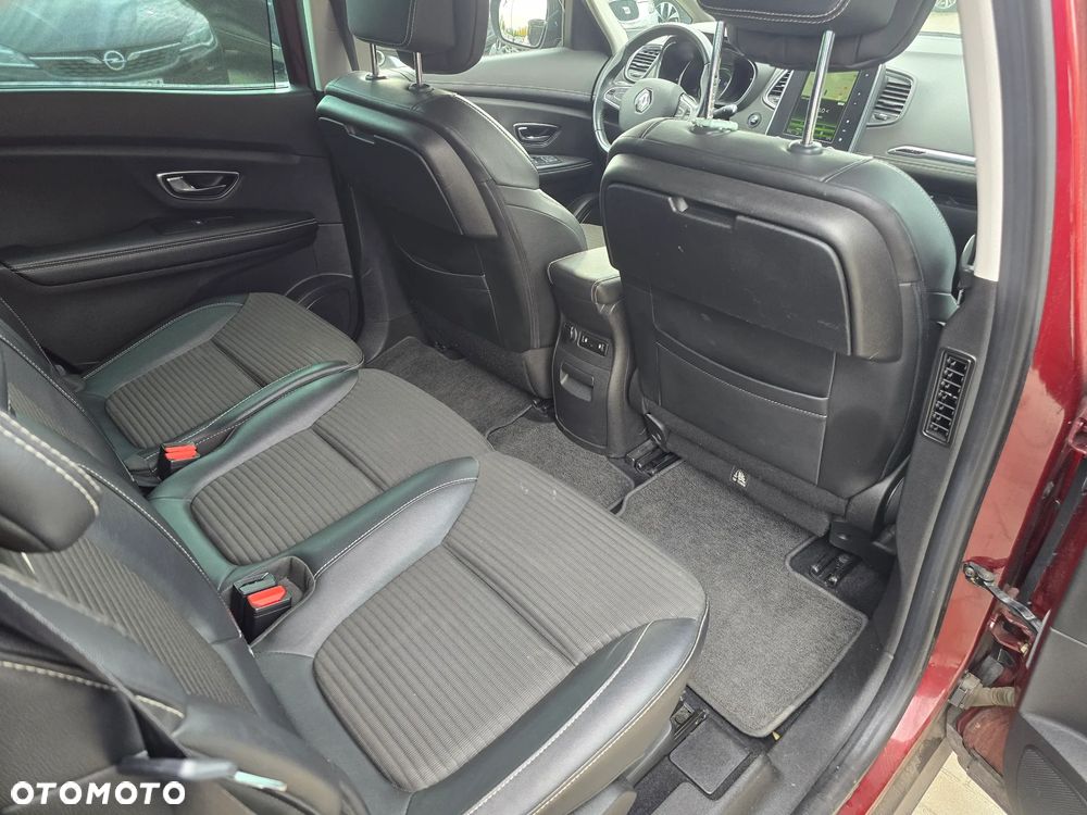 Renault Grand Scenic - 11
