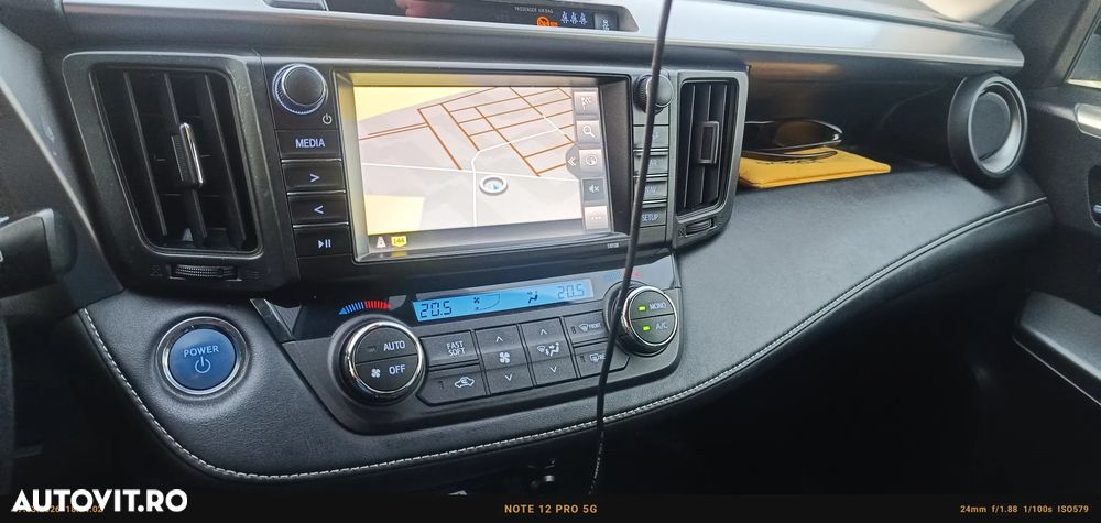 Toyota RAV4 - 9