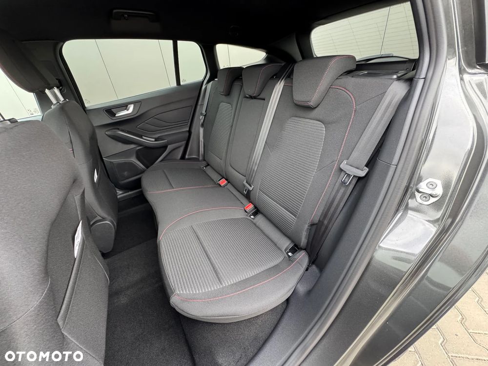 Ford Focus 1.0 EcoBoost mHEV ST-Line X - 17