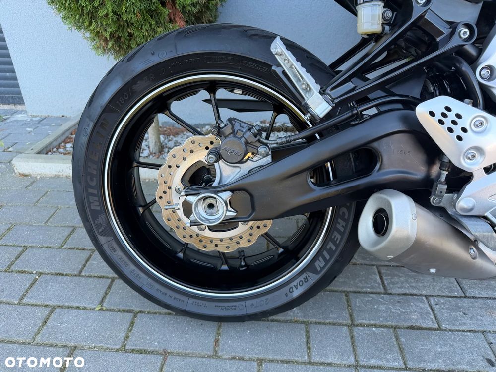 Yamaha MT - 19