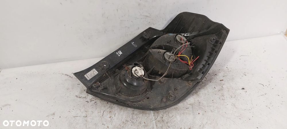 .  TYL TYLNA LAMPA LEWA CHEVROLET AVEO T300 - 5
