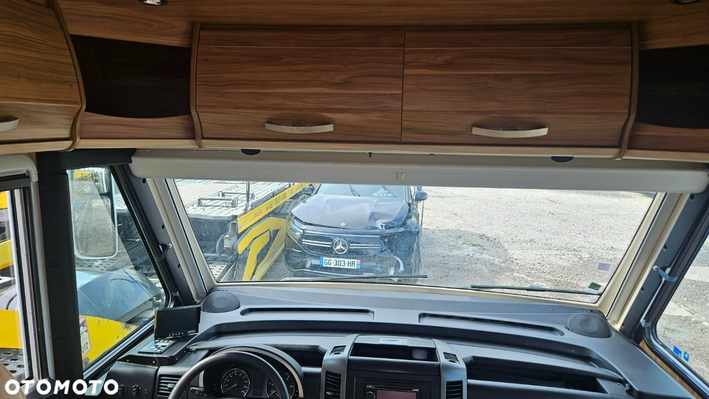 Mercedes-Benz Pilote - 27