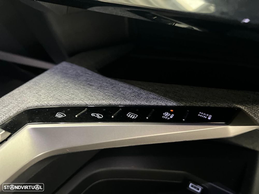 Peugeot 3008 1.2 Hybrid Allure Pack e-DCS6 - 28