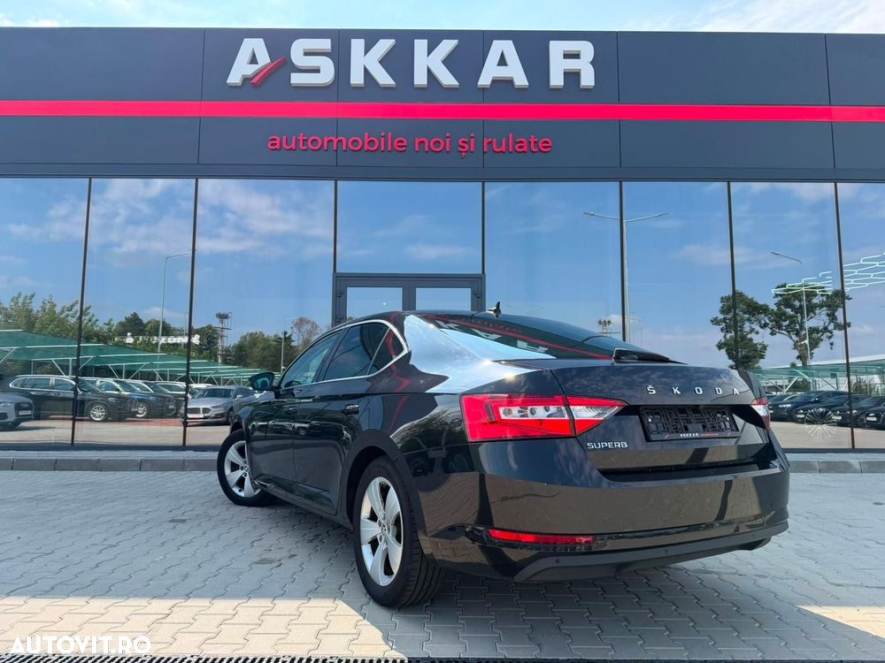 Skoda Superb 2.0 TDI DSG Style - 16