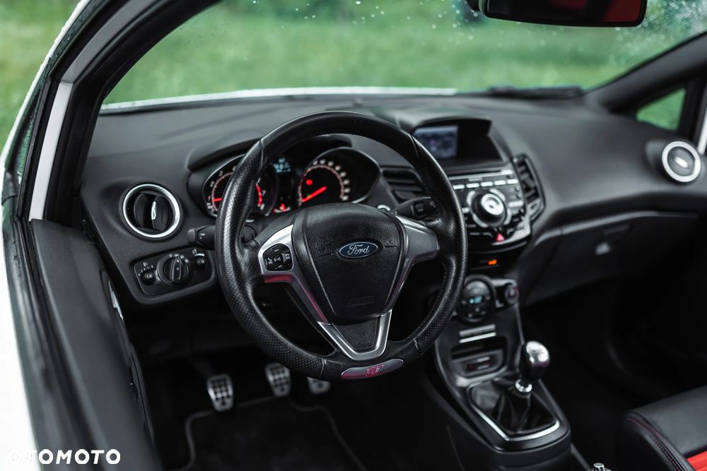 Ford Fiesta - 21