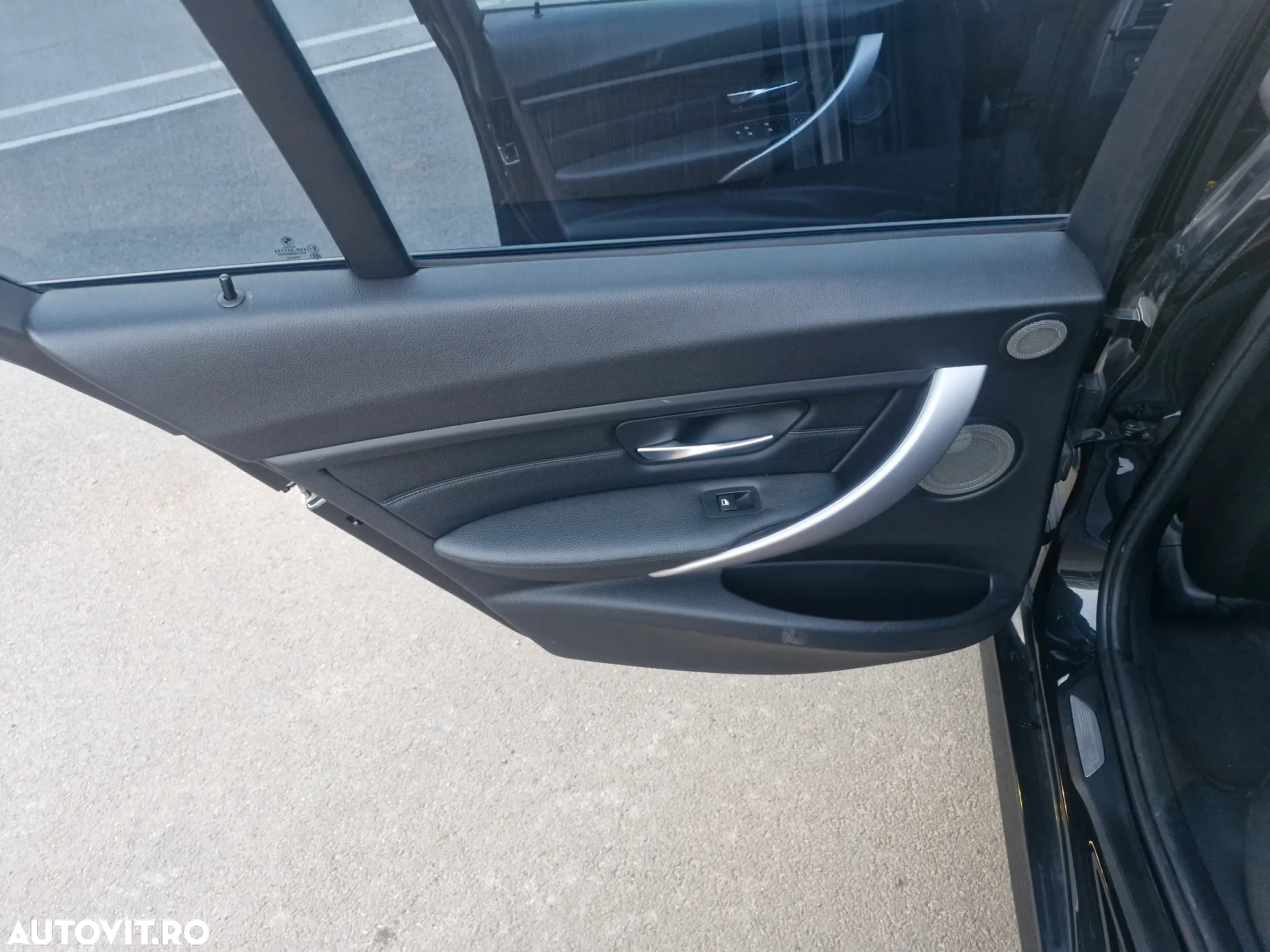 BMW Seria 3 335i xDrive Sport-Aut. - 9