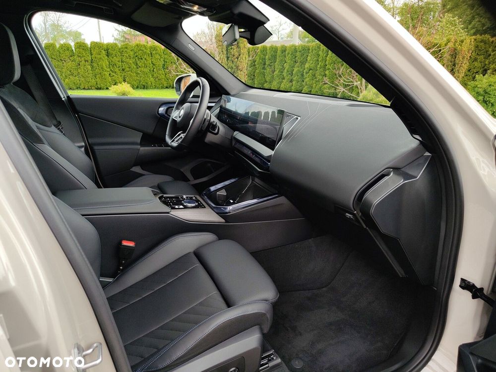BMW X3 xDrive20 mHEV - 23