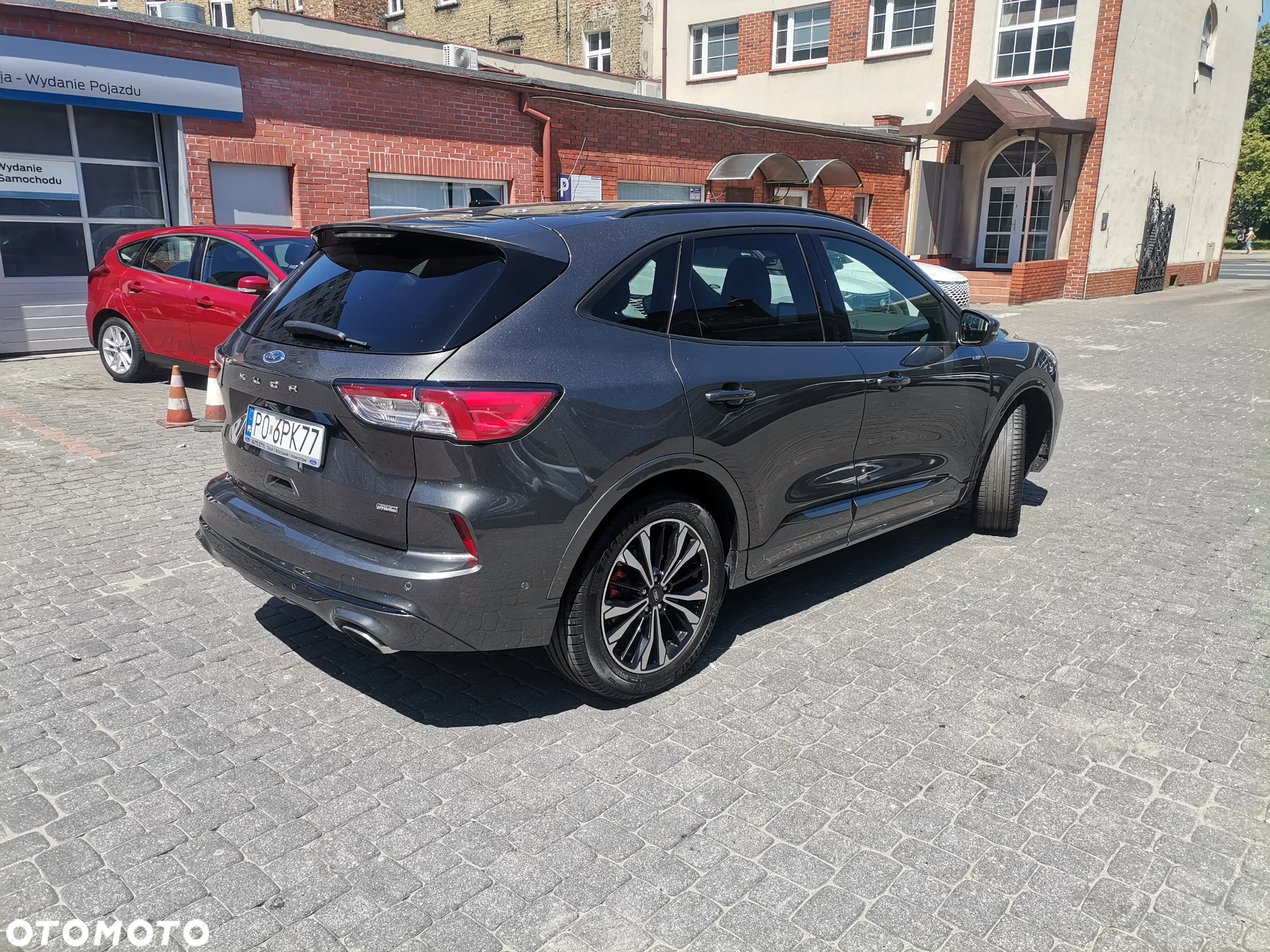 Ford Kuga 2.5P PHEV FWD ST-Line X - 2
