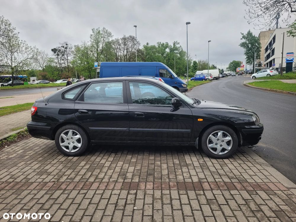 Hyundai Elantra 2.0i GLS - 5