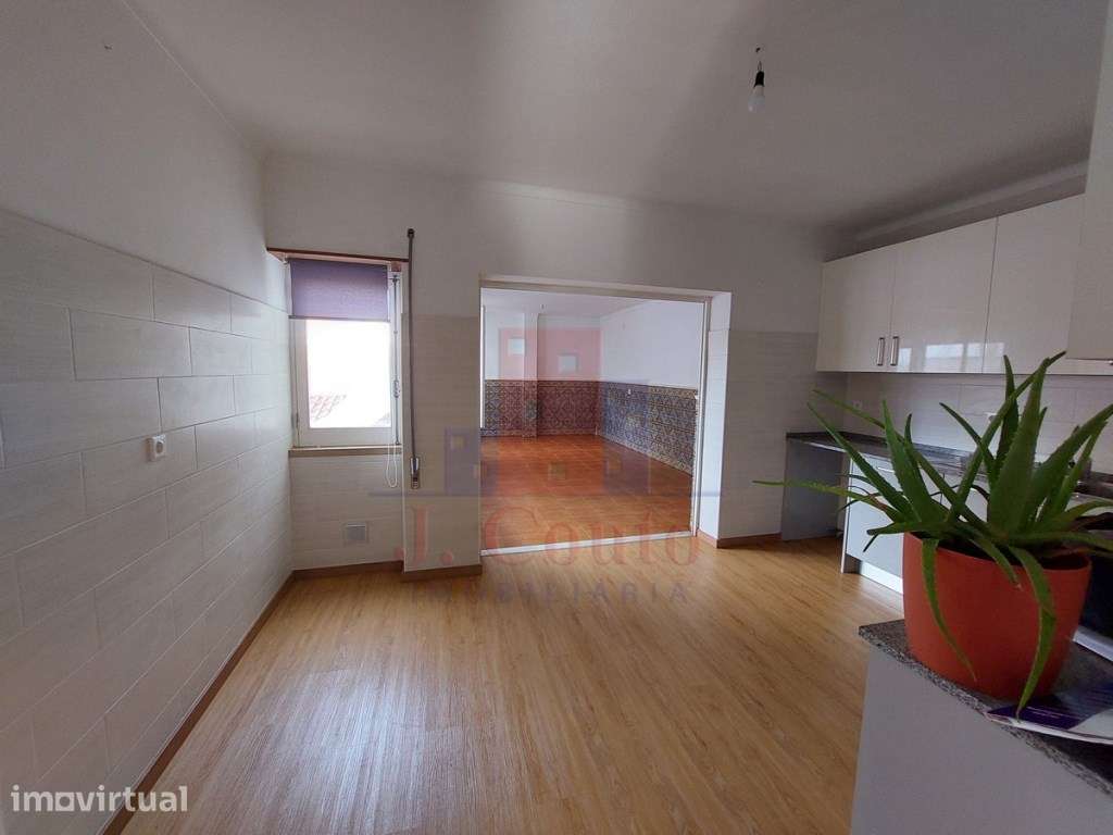 Apartamento T3 centro de Caldas da Rainha - Grande imagem: 2/23