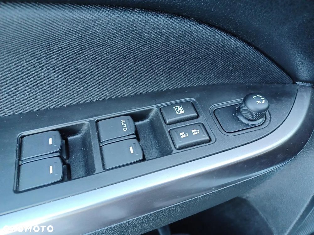 Suzuki Vitara - 10