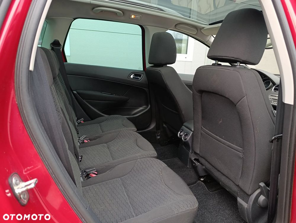 Peugeot 308 120 VTi Family - 32